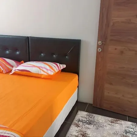 Apartment In 1000 Meters Square Terrace *
