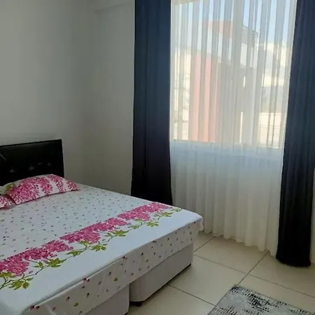 Apartamento In 1000 Meters Square Terrace Antália